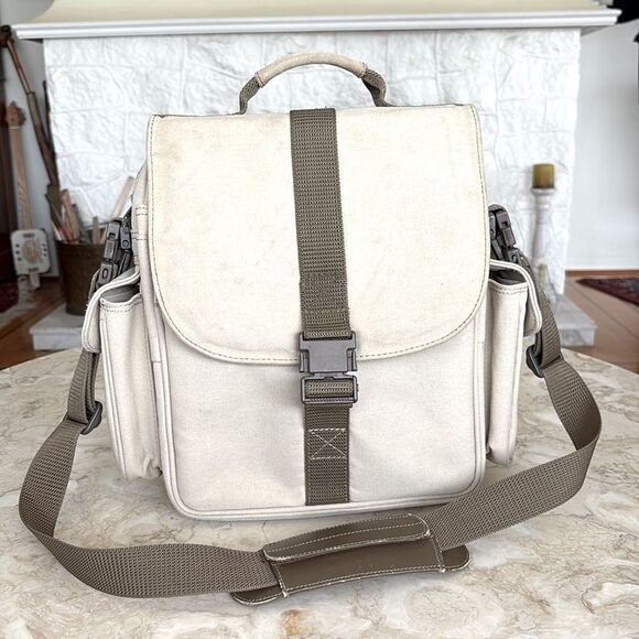 Authentic Tilley Endurable Canvas Travel/Camera Water Resistant Shoulder Bag - Picture 1 of 11